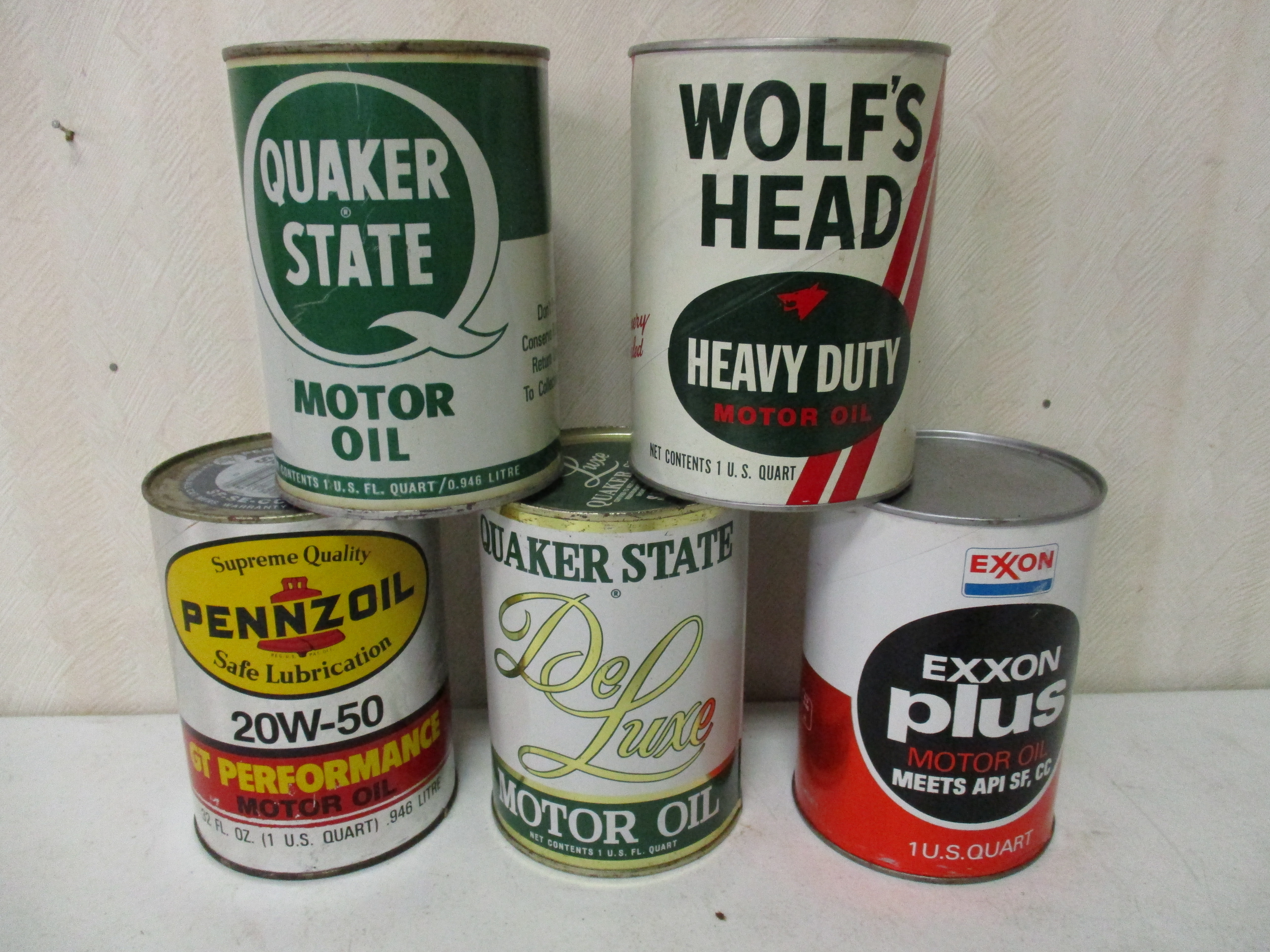 Lot 101: (5) Quart Motor Oil Cans
