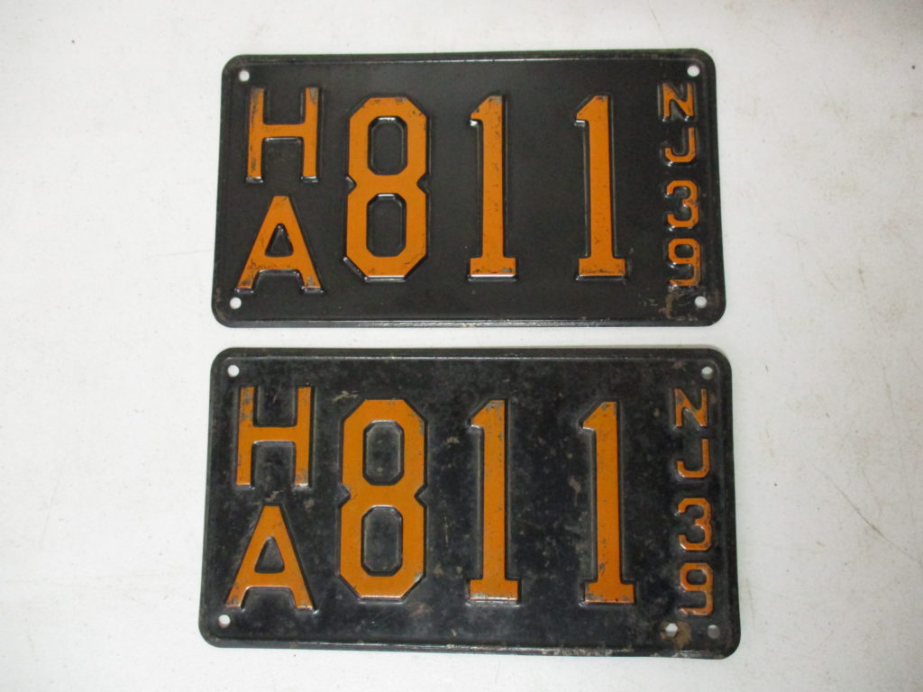 Lot 124: NJ 1939 Licence Plate Pair
