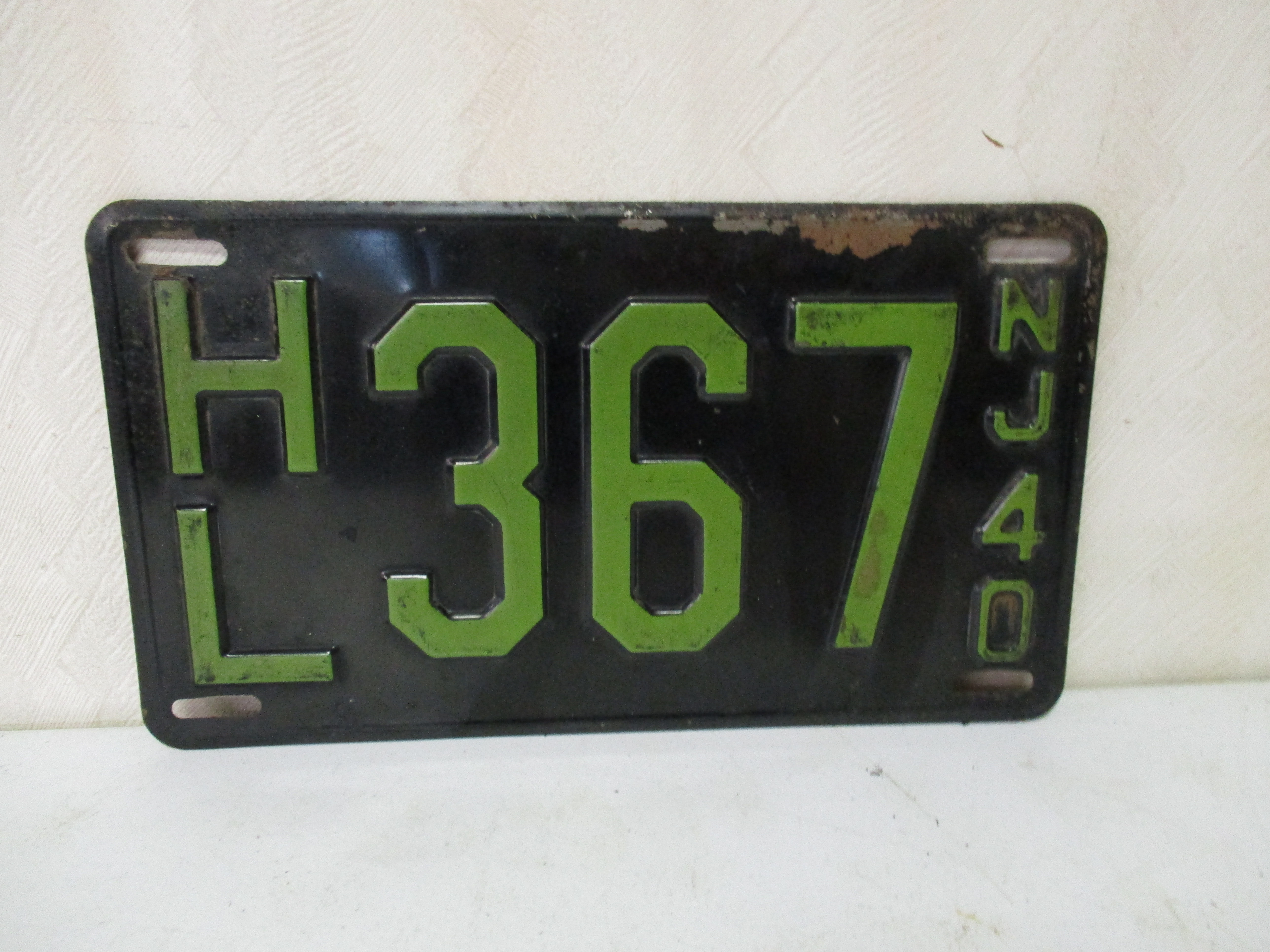 Lot 140: 1940 NJ License Plate