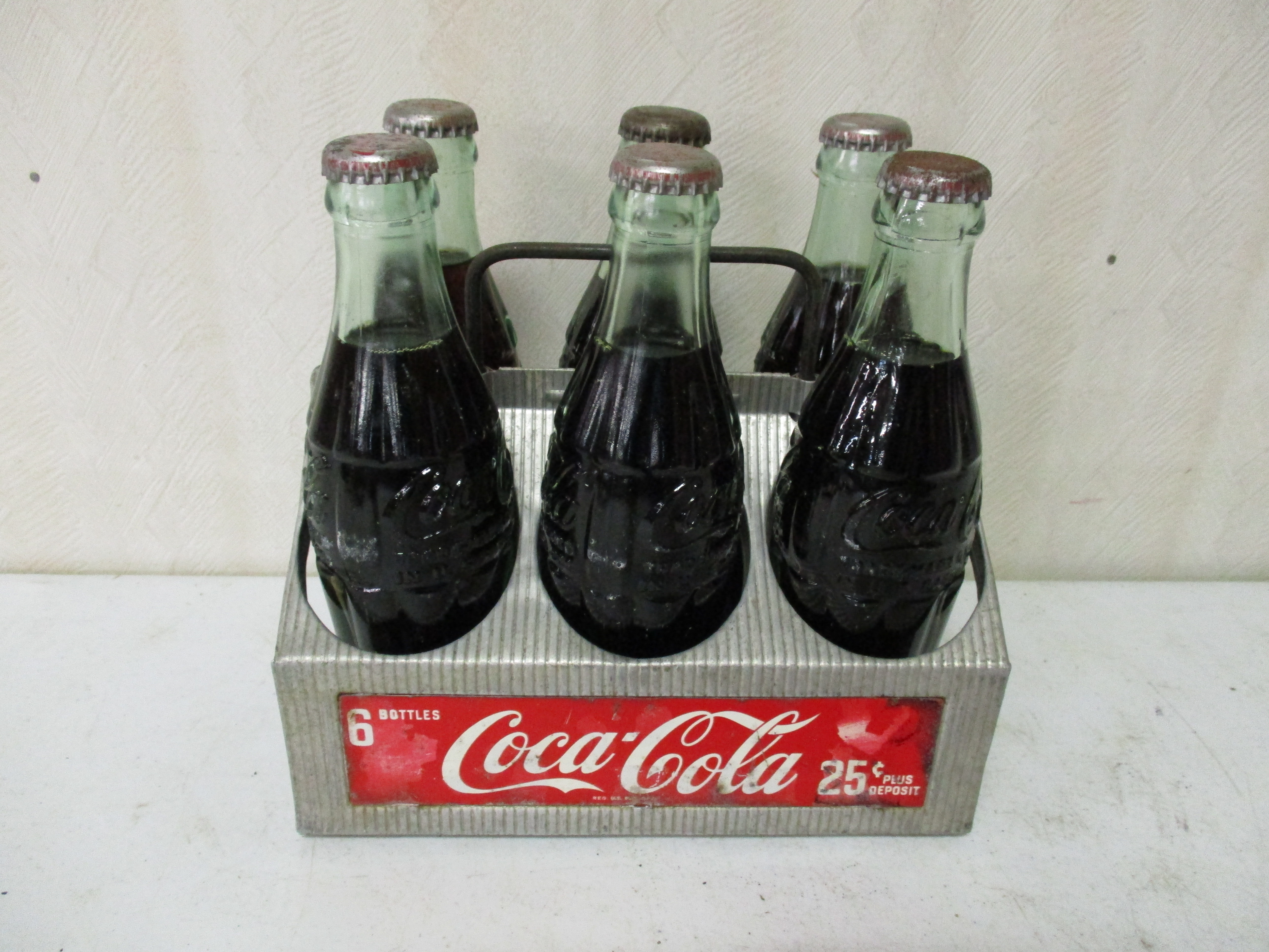 Lot 157: 6-pack Coca-Cola Carrier With Bottles