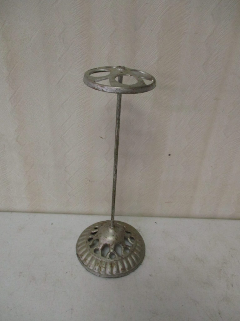 Lot 176: Country Store Hat Display Stand