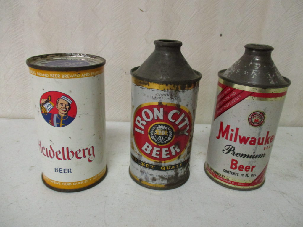 Lot 220: IC, Milwaulkee And Heidelberg Beer Cans