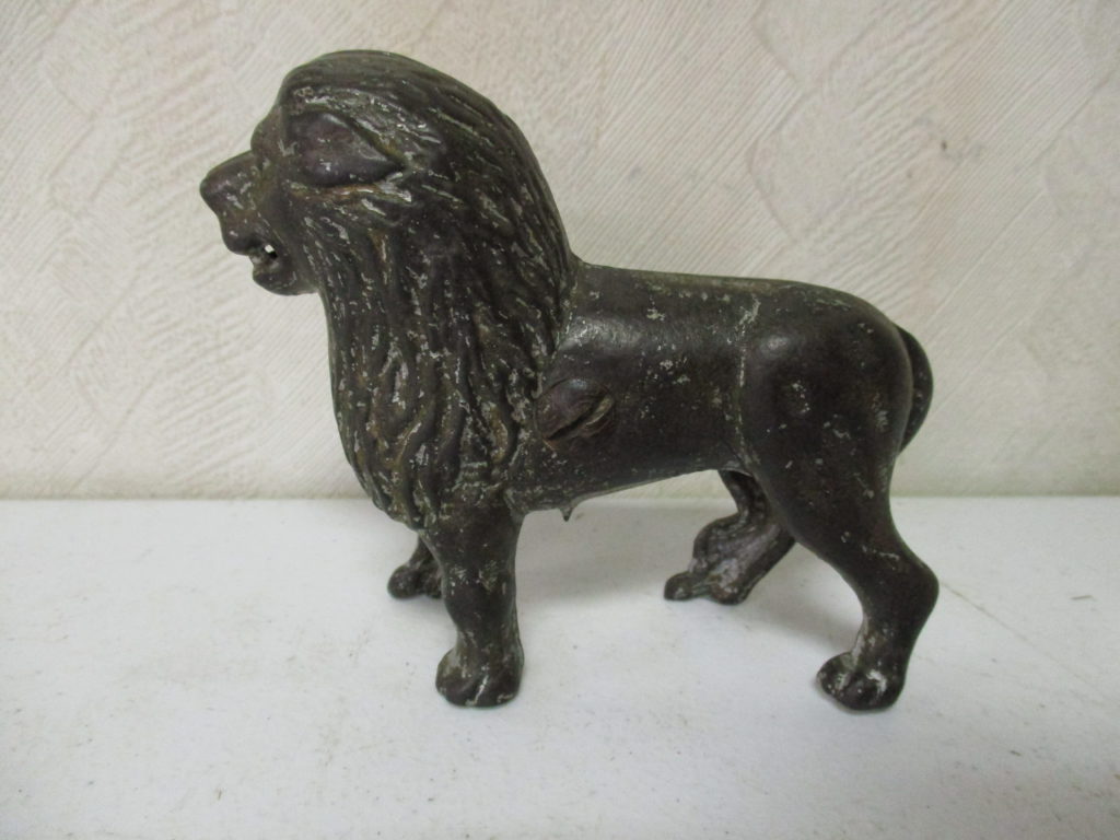 Lot 53: Cast Iron Lion Bank