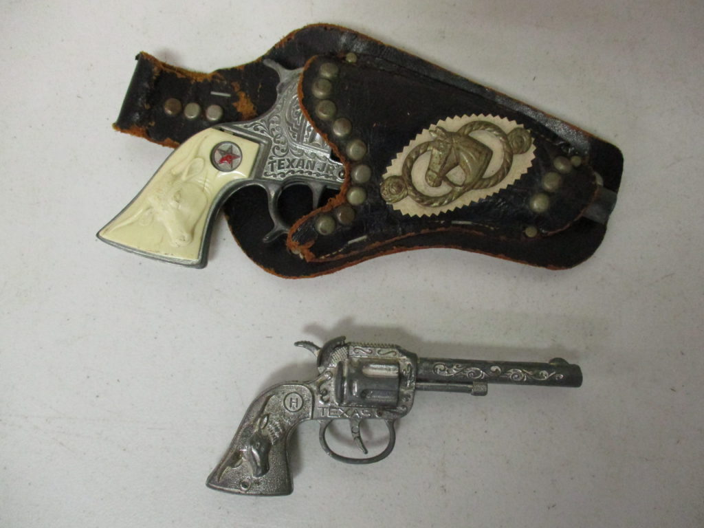 Lot 86: (2) Cap Guns