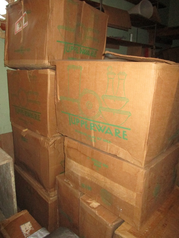 NOS Tupperware