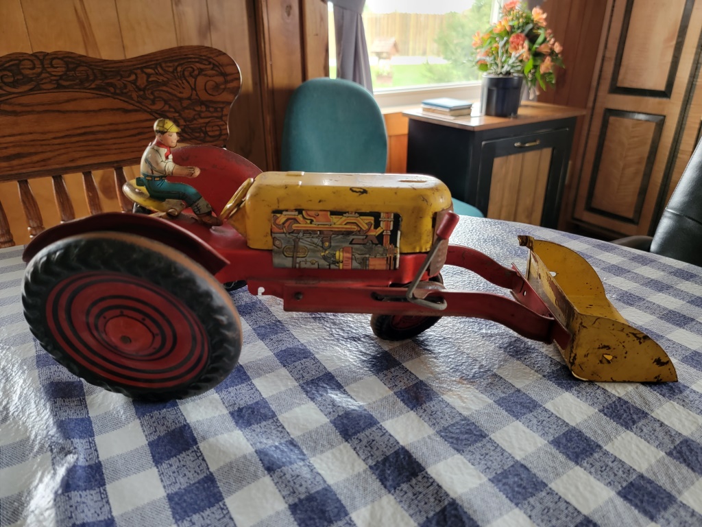 Tin Tractor